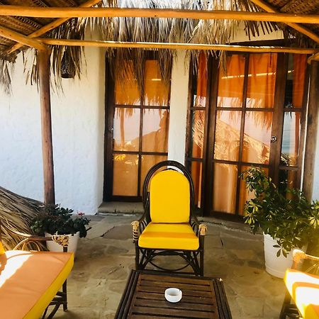 Hotel Smiling Crab Canoas de Punta Sal Luaran gambar