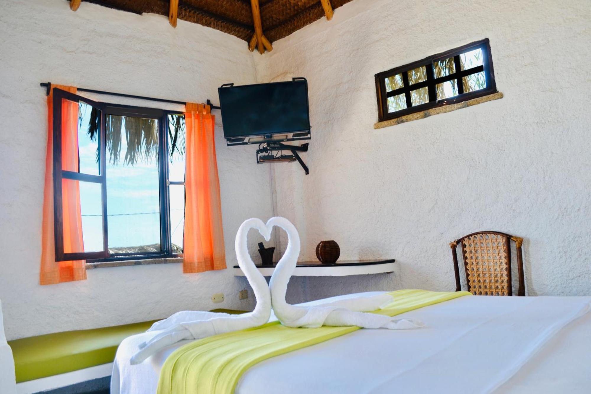 Hotel Smiling Crab Canoas de Punta Sal Luaran gambar