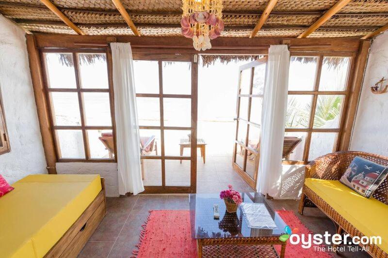 Hotel Smiling Crab Canoas de Punta Sal Luaran gambar