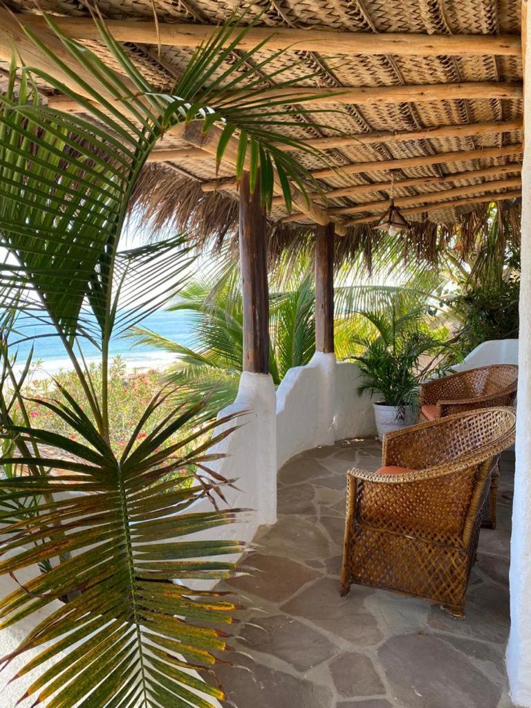 Hotel Smiling Crab Canoas de Punta Sal Luaran gambar