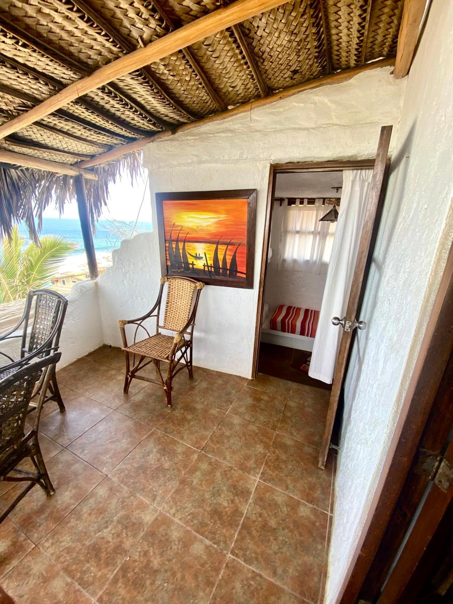 Hotel Smiling Crab Canoas de Punta Sal Luaran gambar