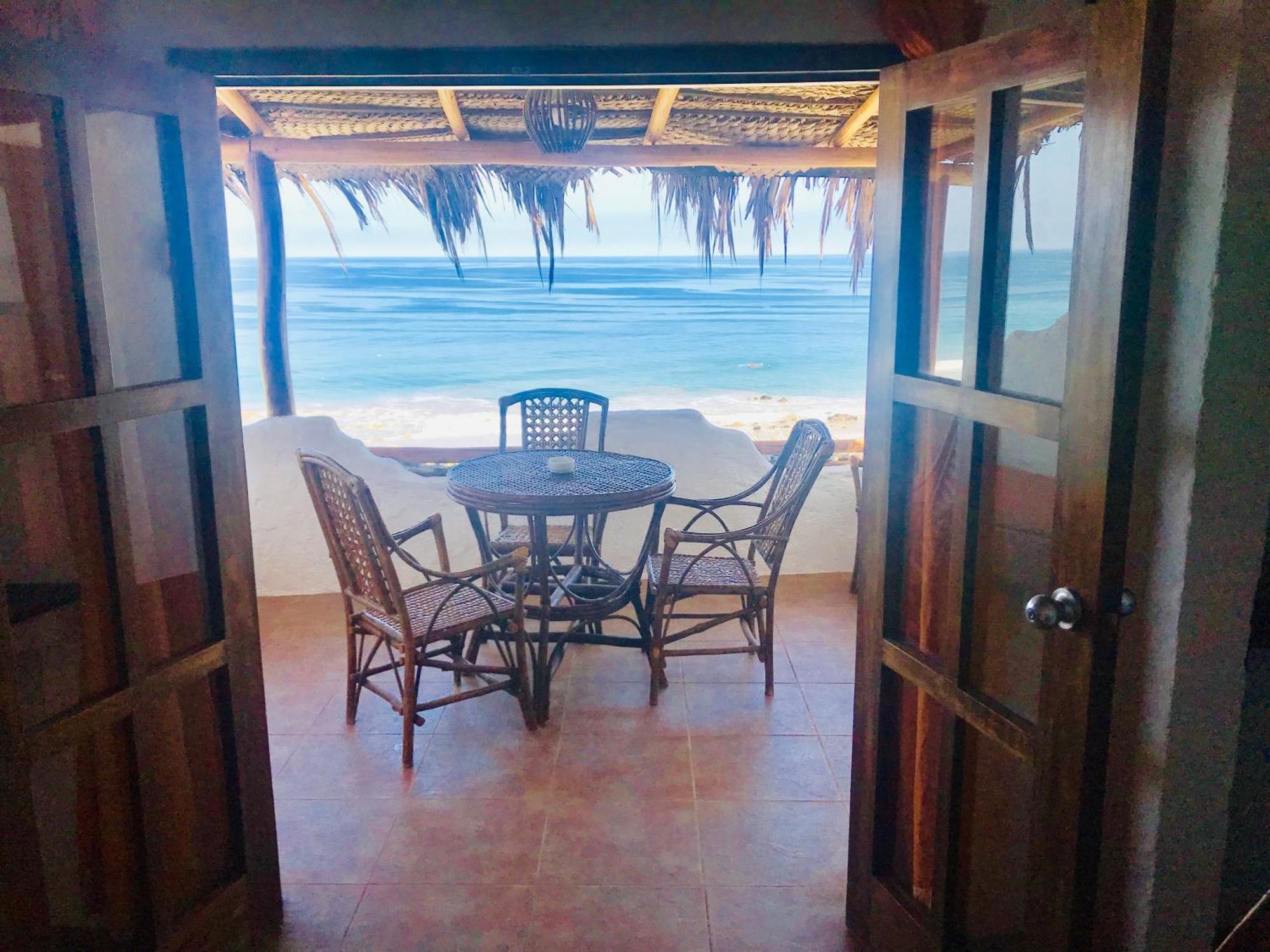 Hotel Smiling Crab Canoas de Punta Sal Luaran gambar