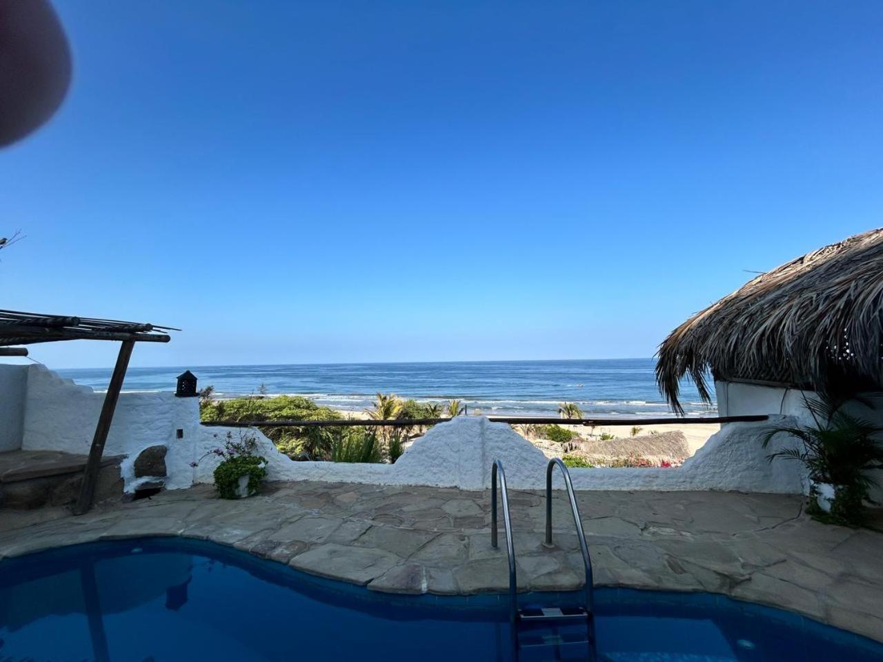 Hotel Smiling Crab Canoas de Punta Sal Luaran gambar